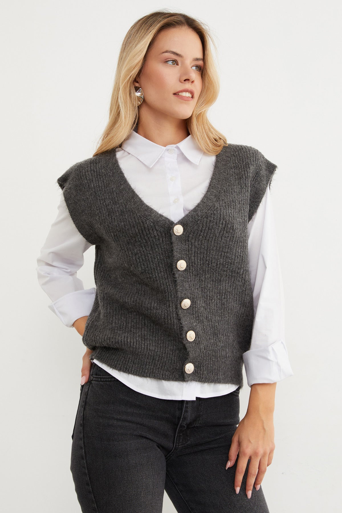 Bearded Buttoned V-Neck Oversize Vest - MALLTURK