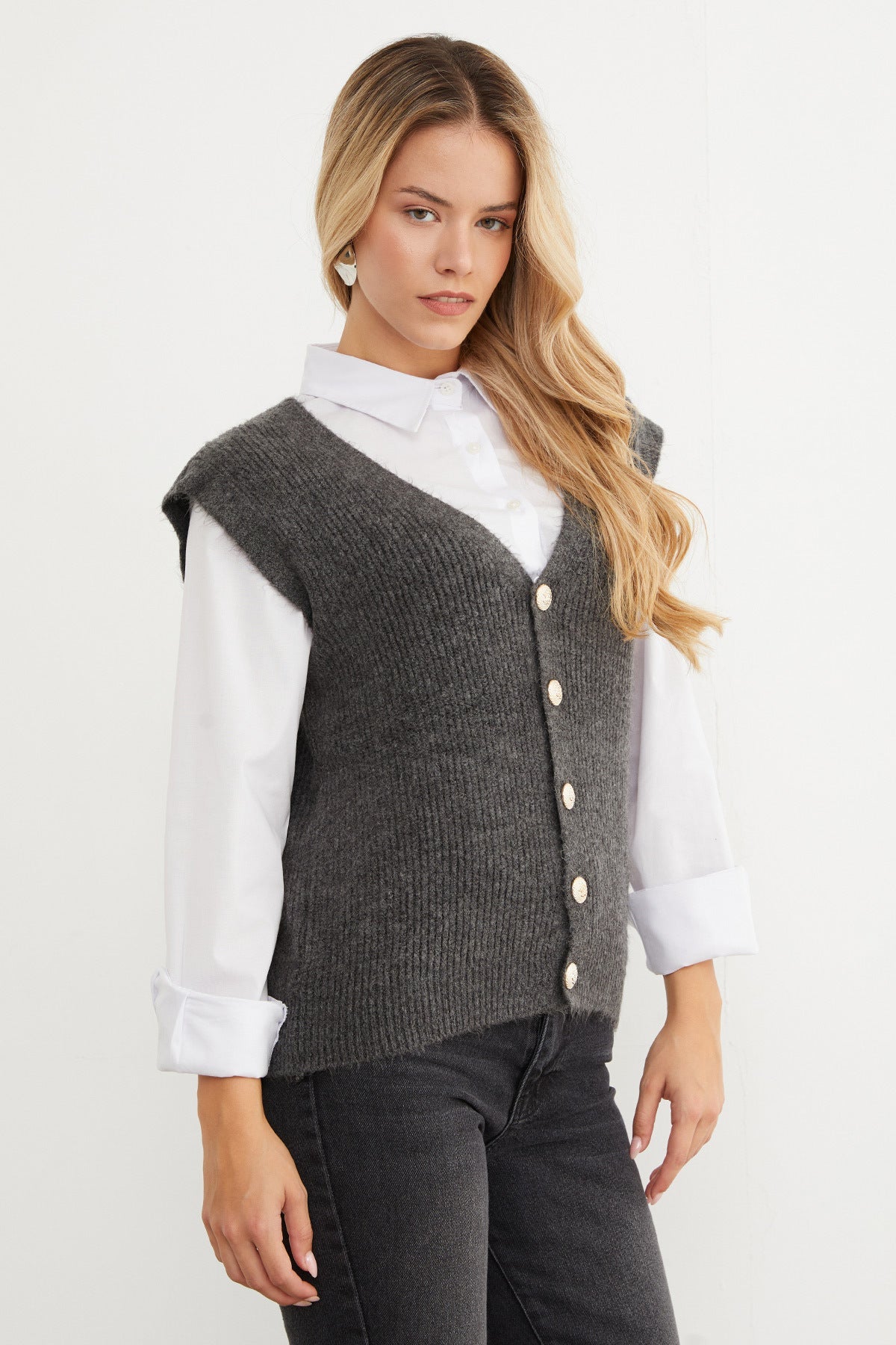 Bearded Buttoned V-Neck Oversize Vest - MALLTURK