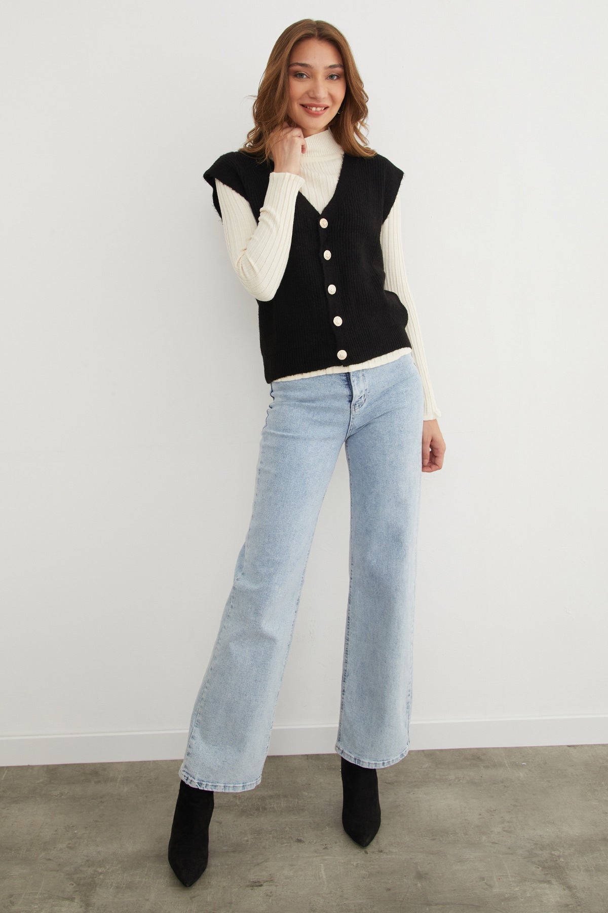 Bearded Buttoned V-Neck Oversize Vest - MALLTURK