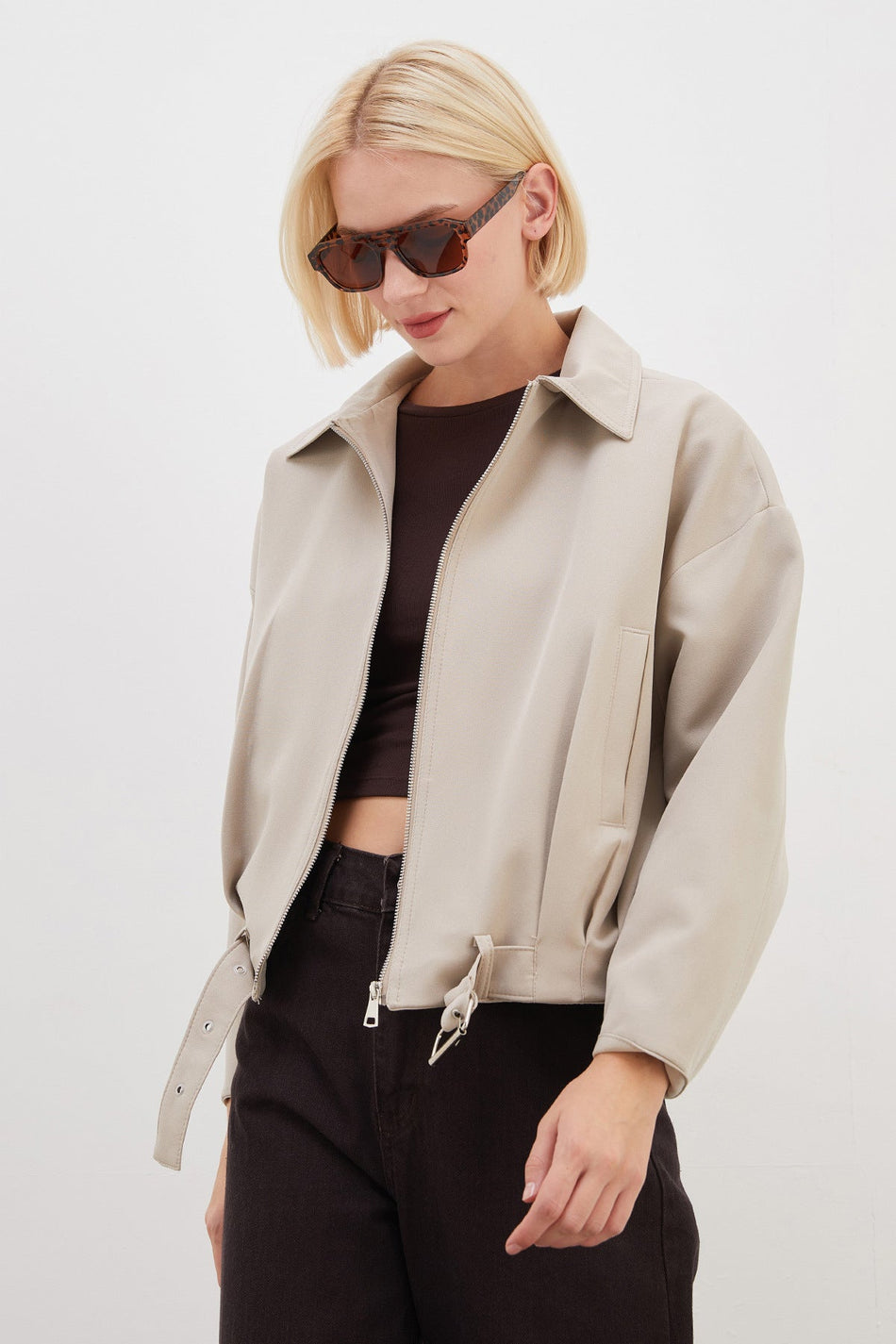 Beli Belted Pleated Polo Collar Short Trench Coat - MALLTURK