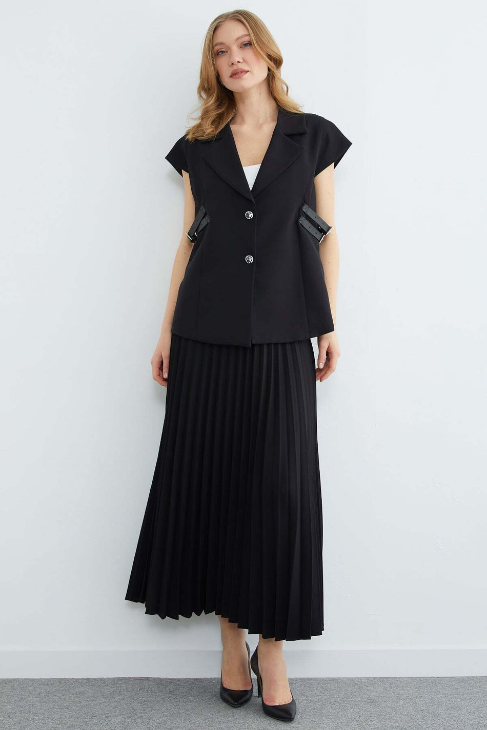 Belt Detailed Vest Skirt 2-Piece Set - MALLTURK