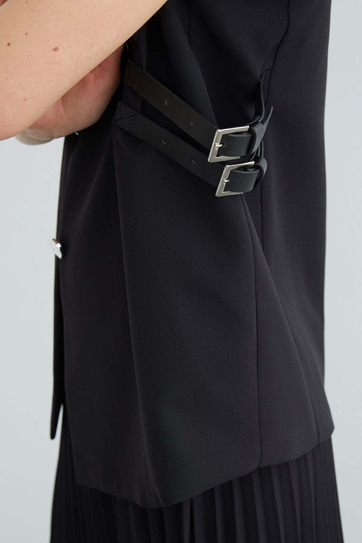 Belt Detailed Vest Skirt 2-Piece Set - MALLTURK