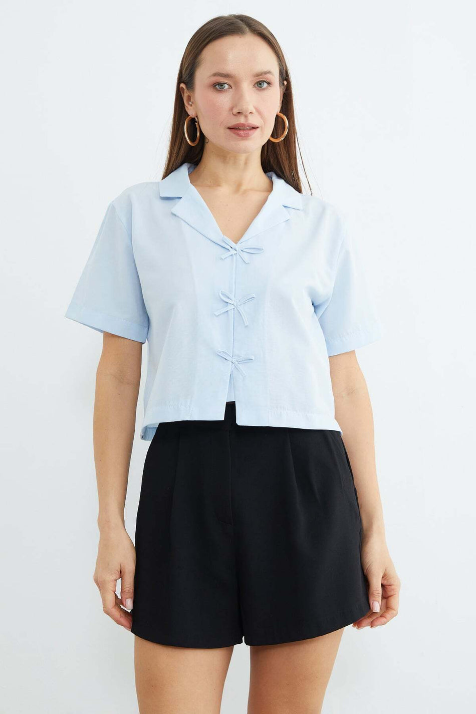 Bow-Tie Buttoned Crop Shirt - MALLTURK