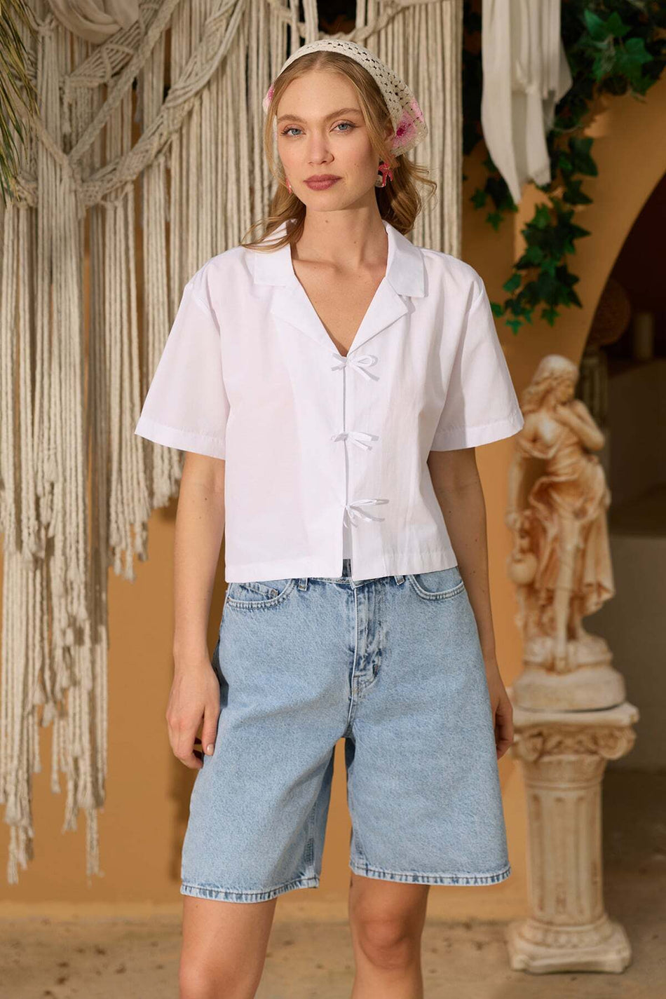 Bow-Tie Buttoned Crop Shirt - MALLTURK