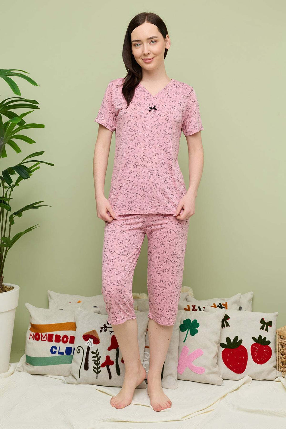 Butterfly Patterned Short Sleeve Plus Size Capri Pajama Set - MALLTURK