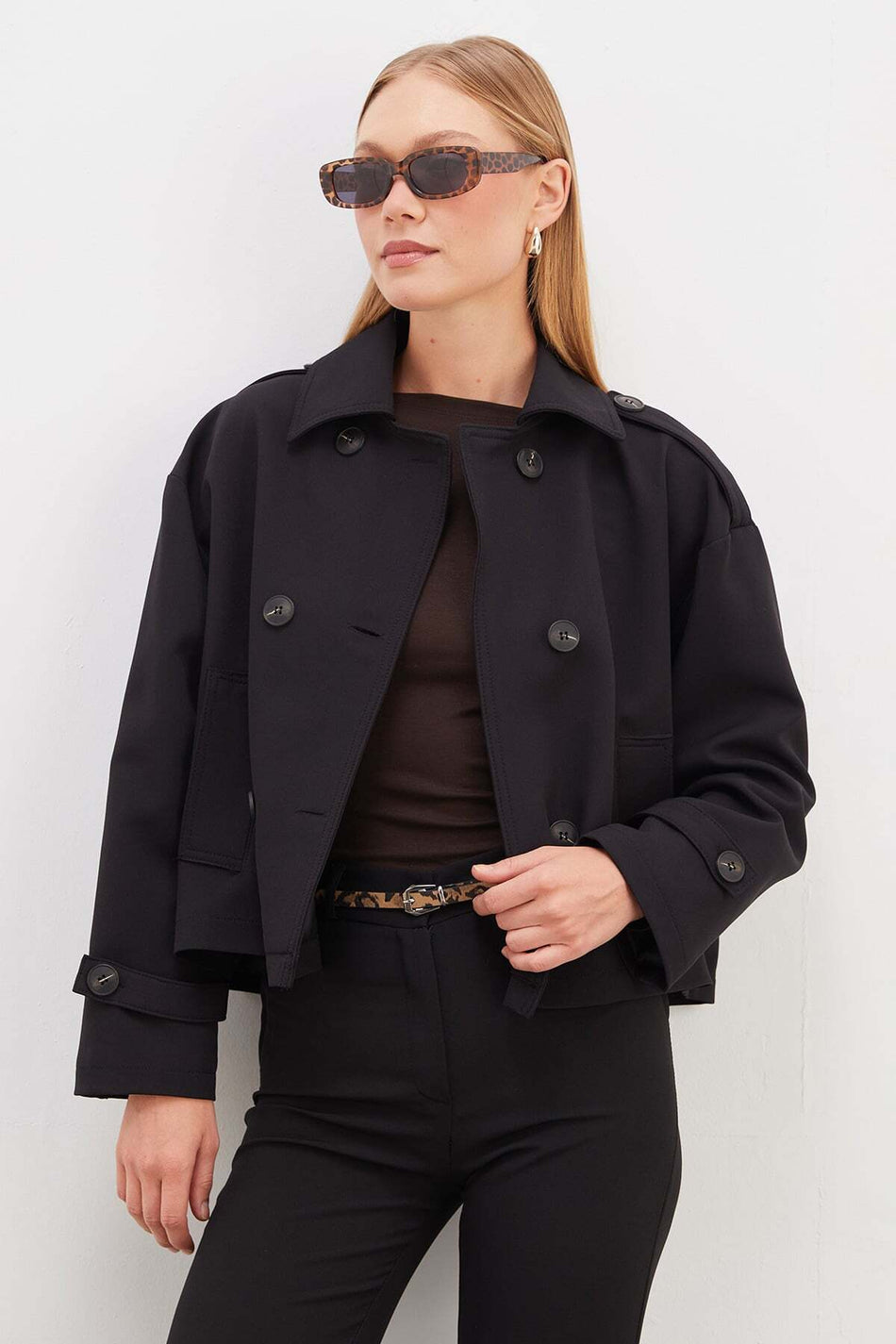 Buttoned Double-Breasted Collared Short Trench Coat - MALLTURK