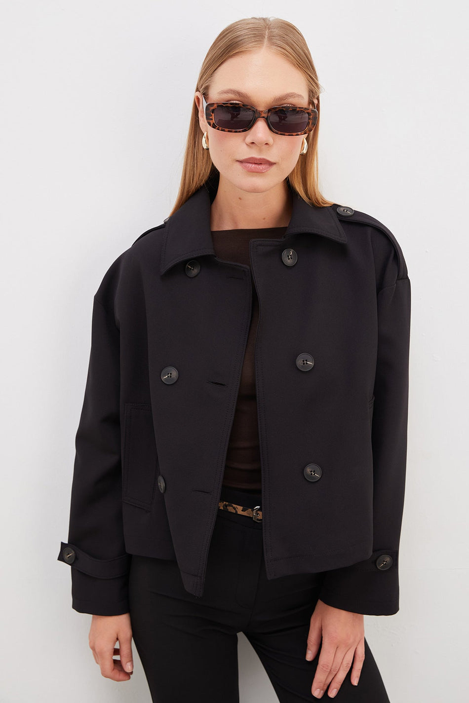 Buttoned Double-Breasted Collared Short Trench Coat - MALLTURK