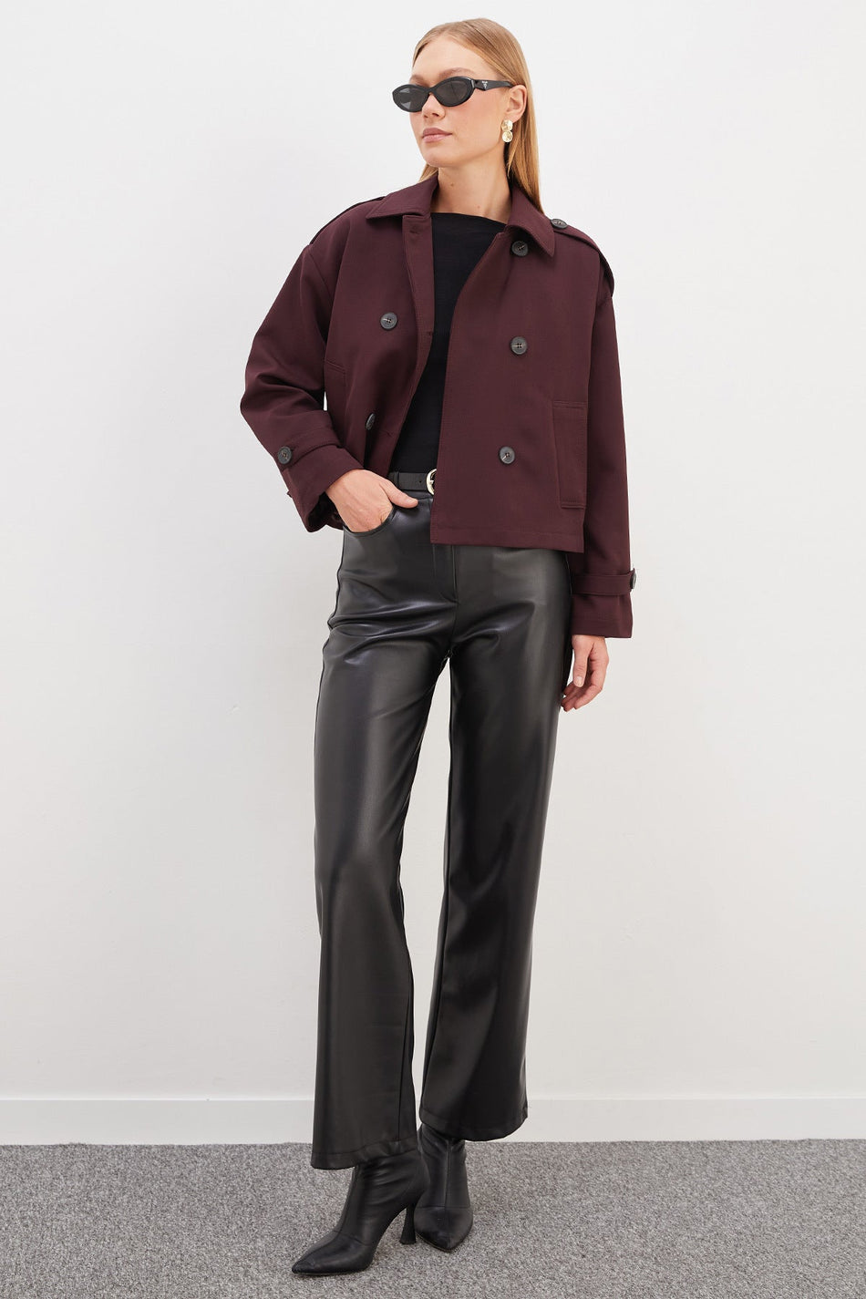 Buttoned Double-Breasted Collared Short Trench Coat - MALLTURK