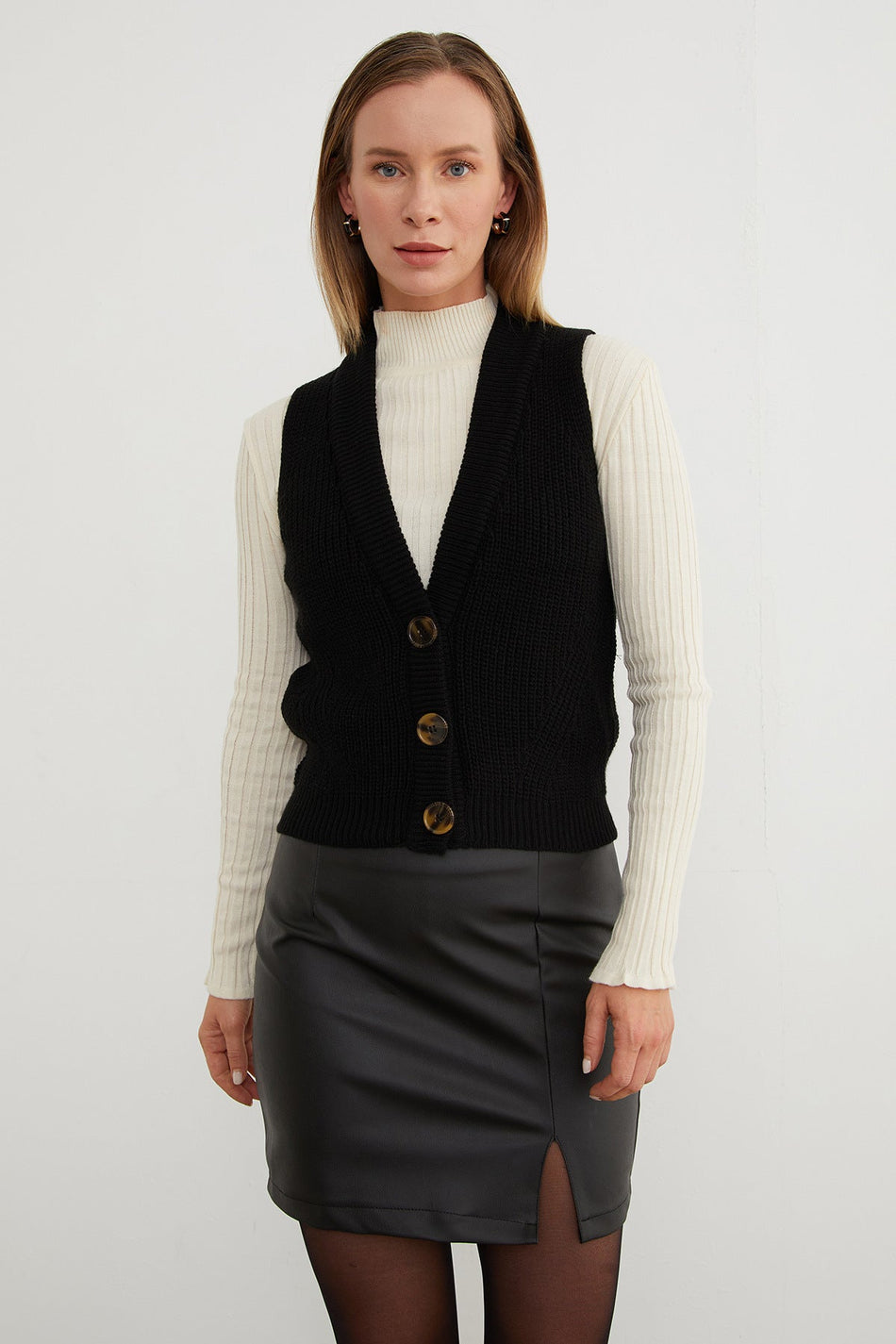 Buttoned Knitwear Vest - MALLTURK