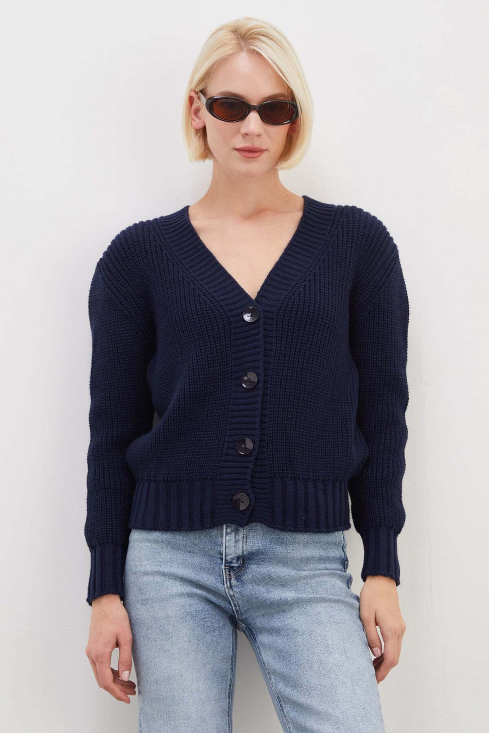 Buttoned V-Neck Casual Knitwear Cardigan - MALLTURK