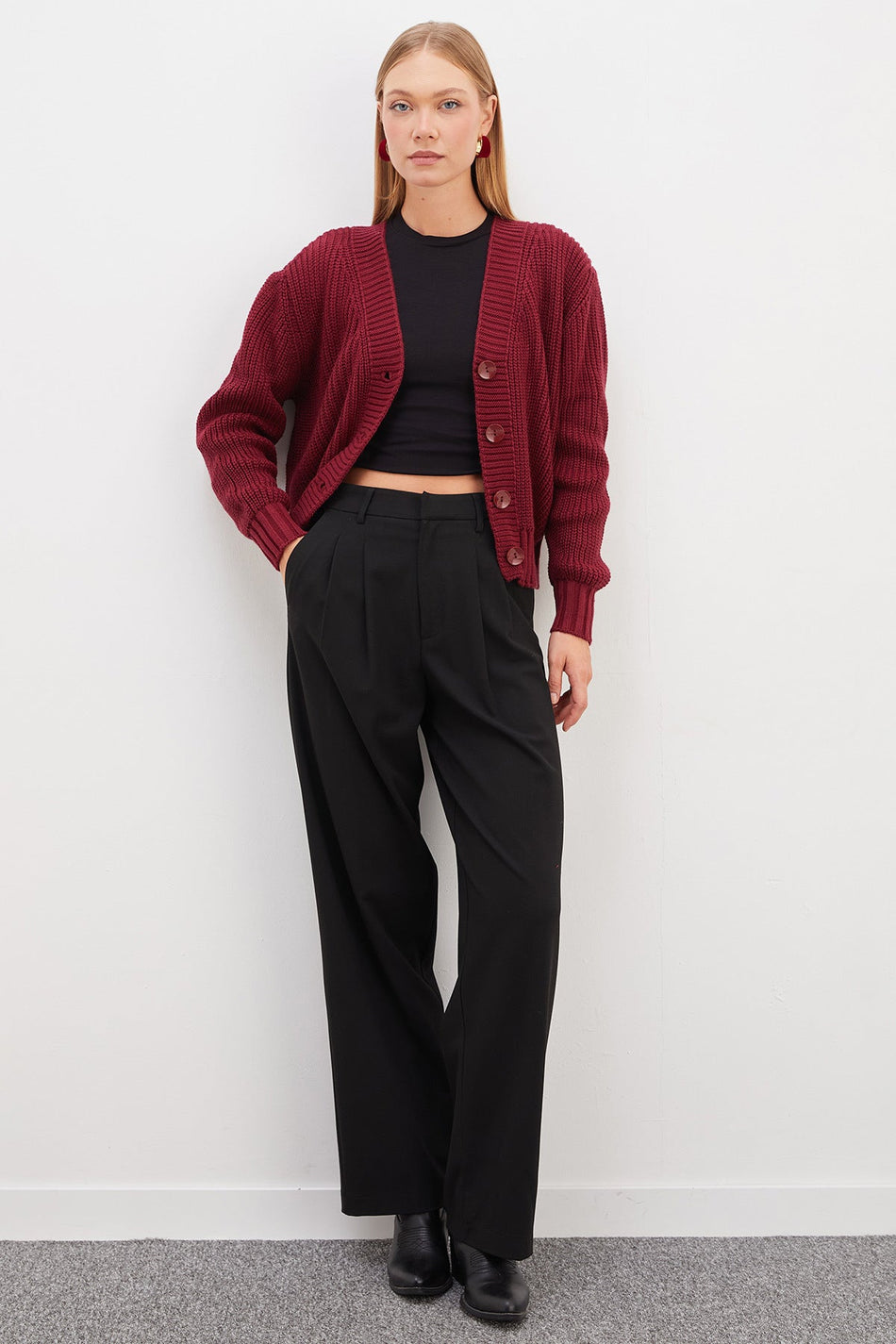 Buttoned V-Neck Casual Knitwear Cardigan - MALLTURK