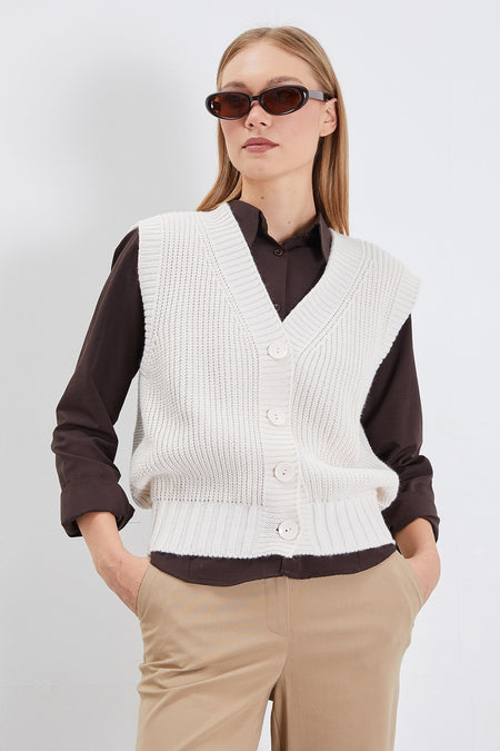 Buttoned V-Neck Knitwear Vest - MALLTURK
