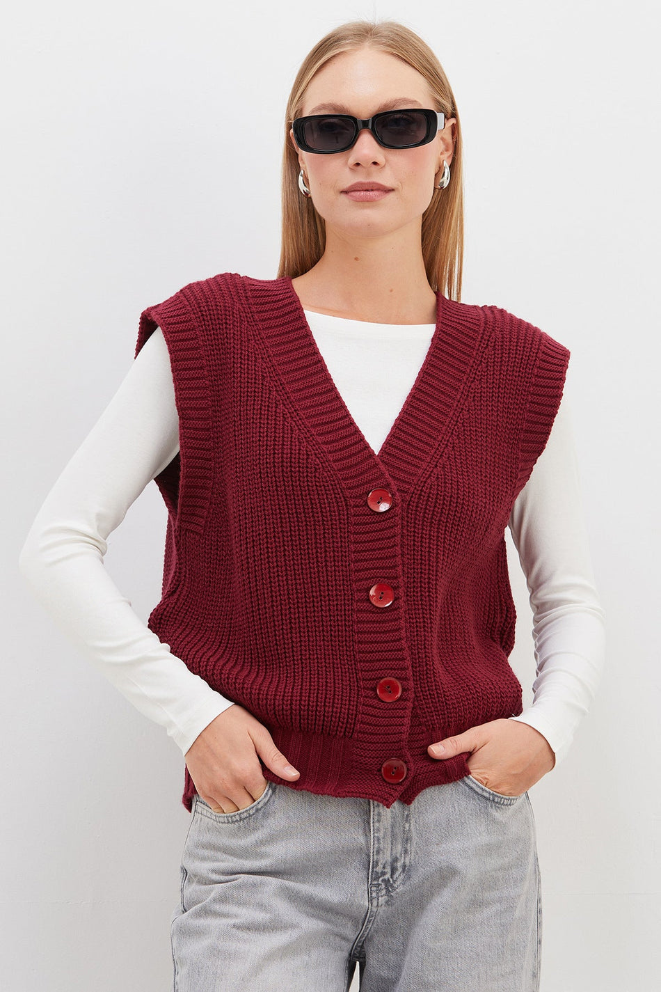 Buttoned V-Neck Knitwear Vest - MALLTURK