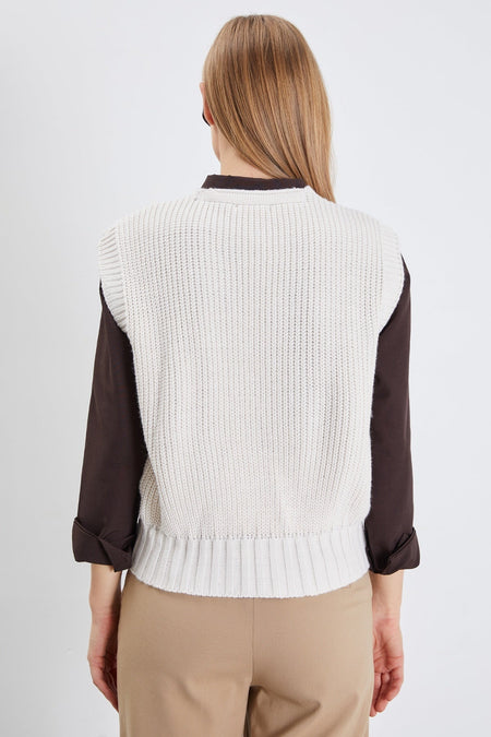 Buttoned V-Neck Knitwear Vest - MALLTURK