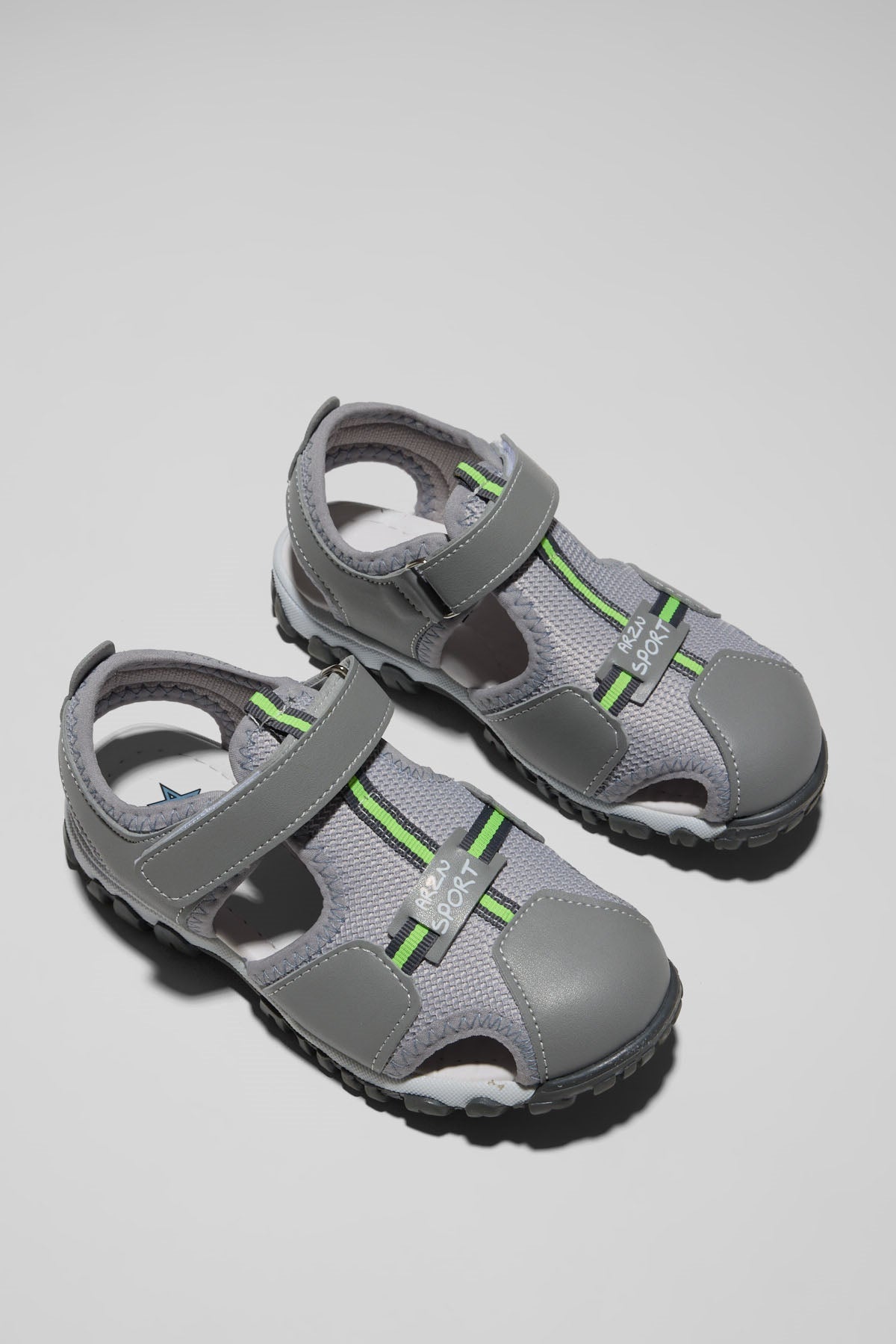 Çoçuk Cırtlı Rahat Kalıp Sandalet Çocuk Unisex Açık Gri Sandalet TBARZ1015 - MALLTURK