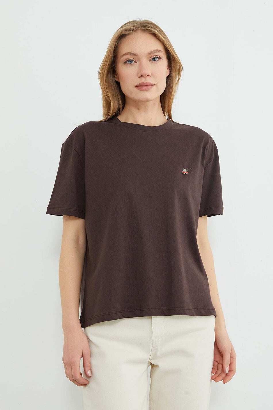 Crew Neck T-Shirt with Cherry Accessories - MALLTURK