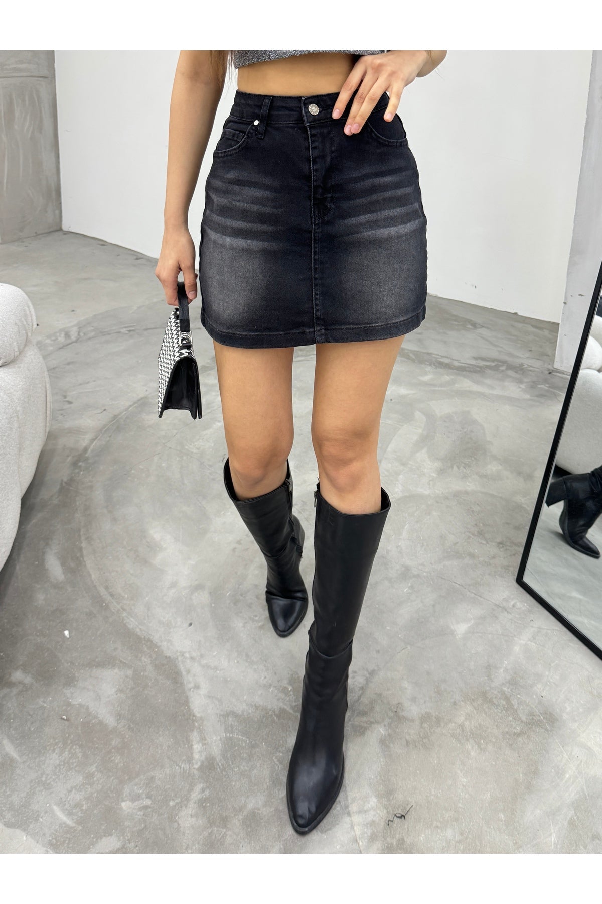 Distressed Faded Effect Vintage High Waist Mini Denim Skirt Black - MALLTURK