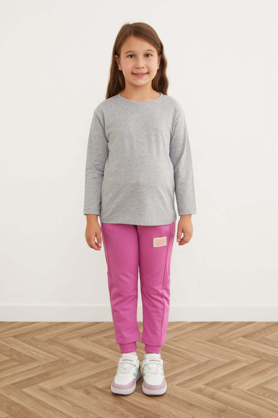 Elastic Waist Emblem Jogger Girl's Sweatpants - MALLTURK