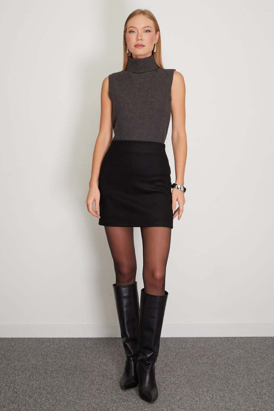 Elastic Waist Mini Skirt - MALLTURK