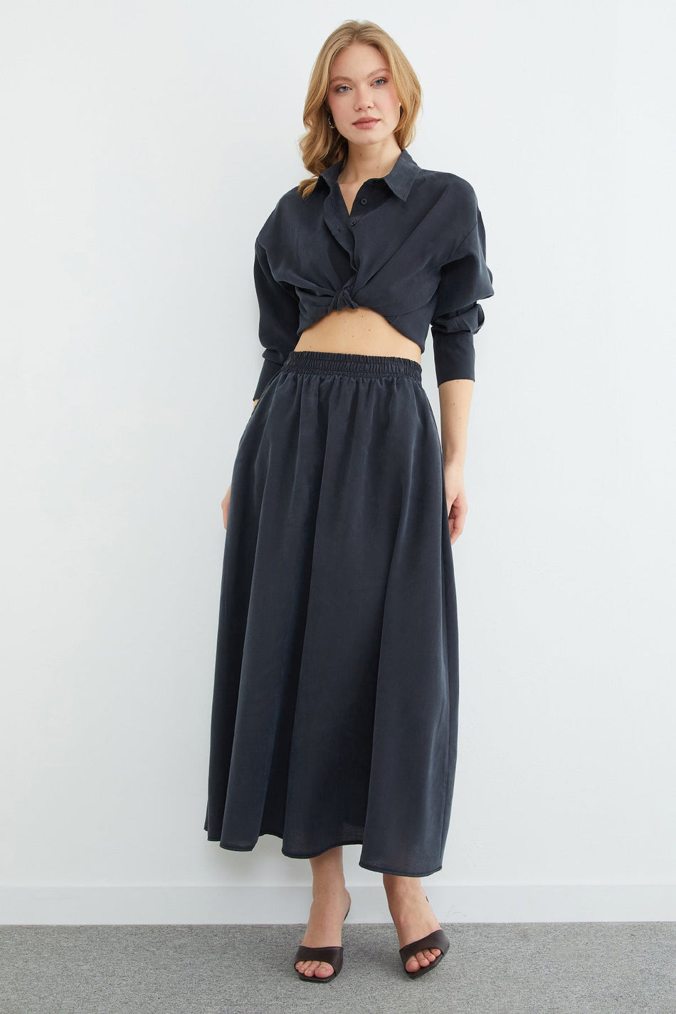 Elastic Waist Pocketed Maxi Skirt - MALLTURK