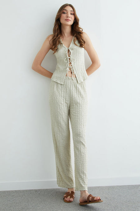 Front-Tie Textured Vest Set 2-Piece Set - MALLTURK