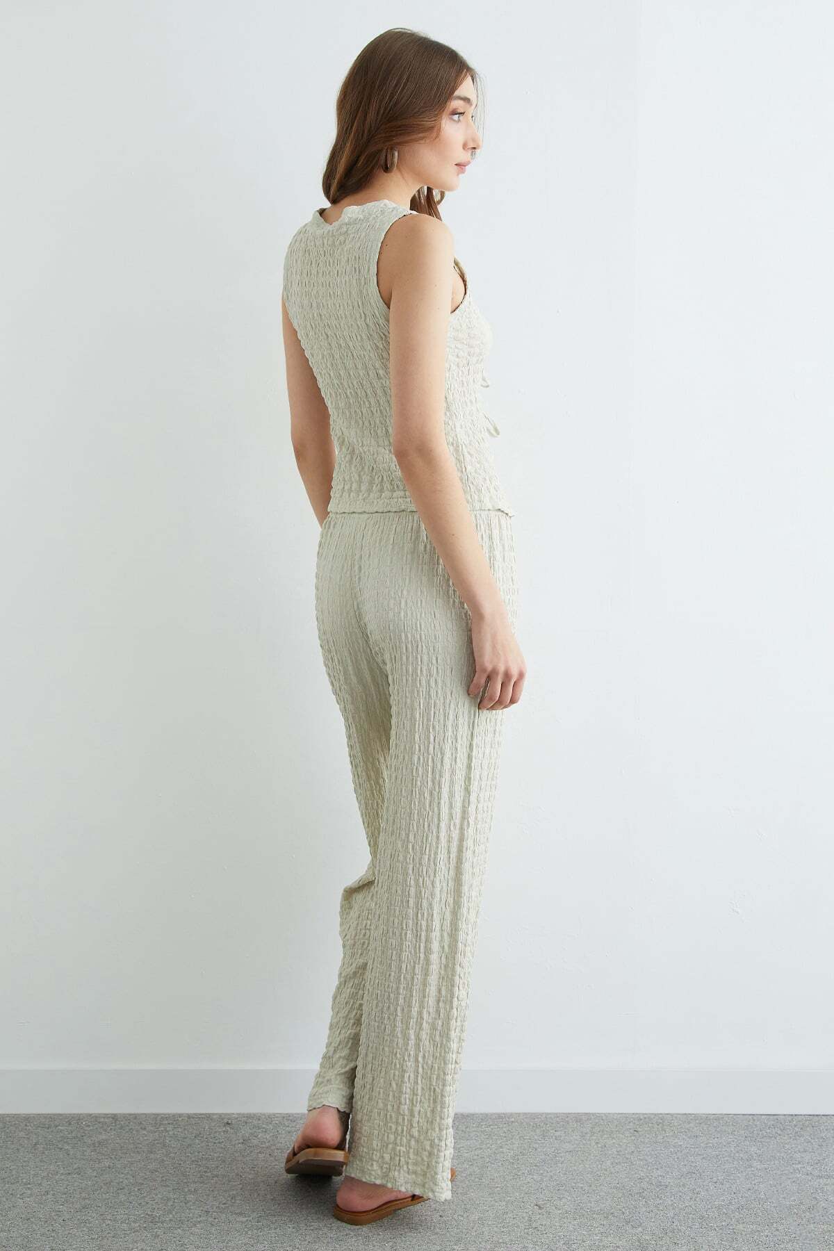 Front-Tie Textured Vest Set 2-Piece Set - MALLTURK