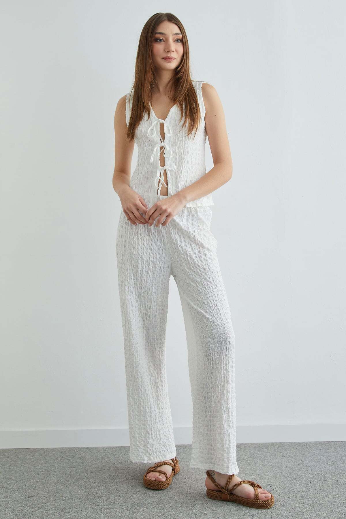 Front-Tie Textured Vest Set 2-Piece Set - MALLTURK