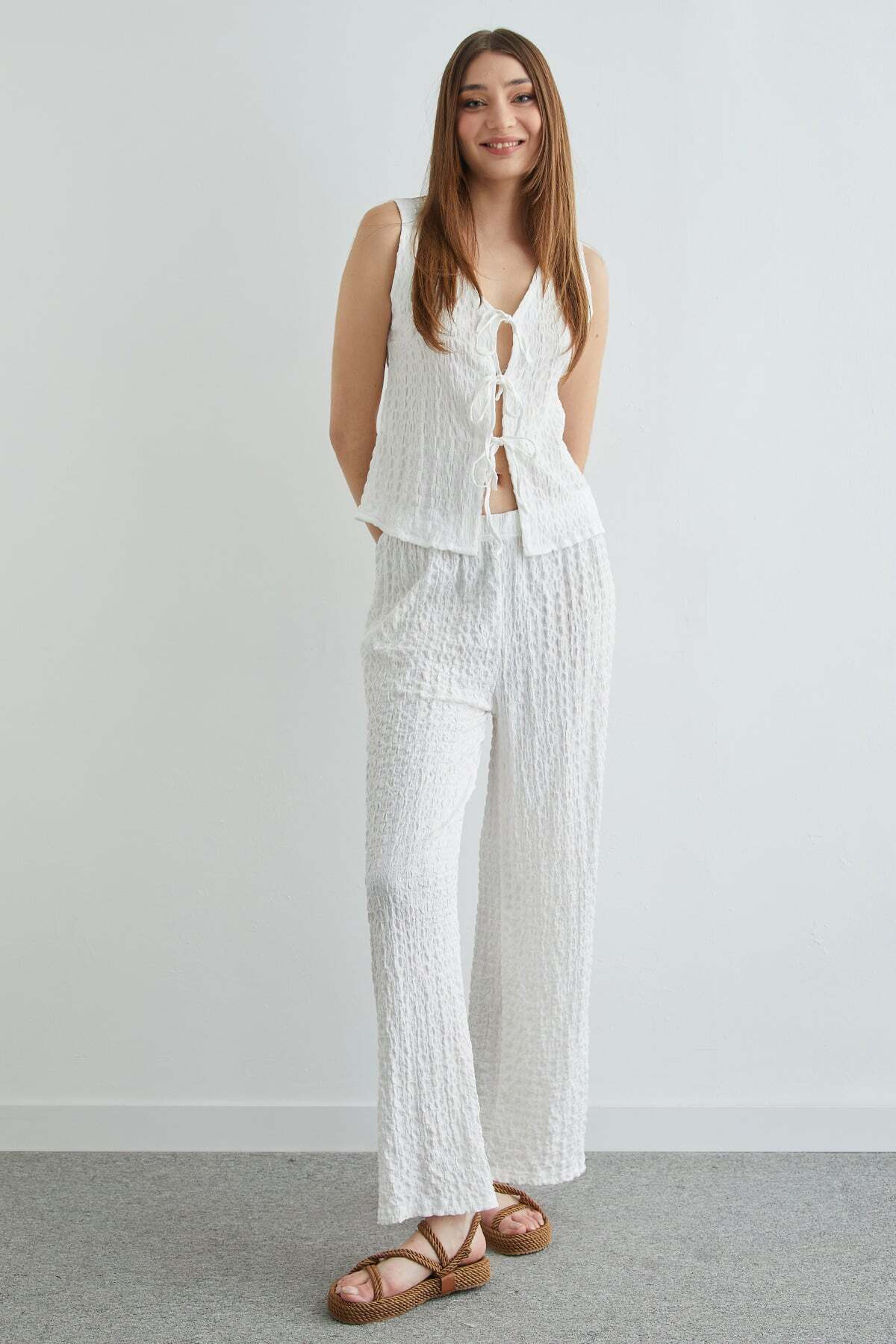 Front-Tie Textured Vest Set 2-Piece Set - MALLTURK