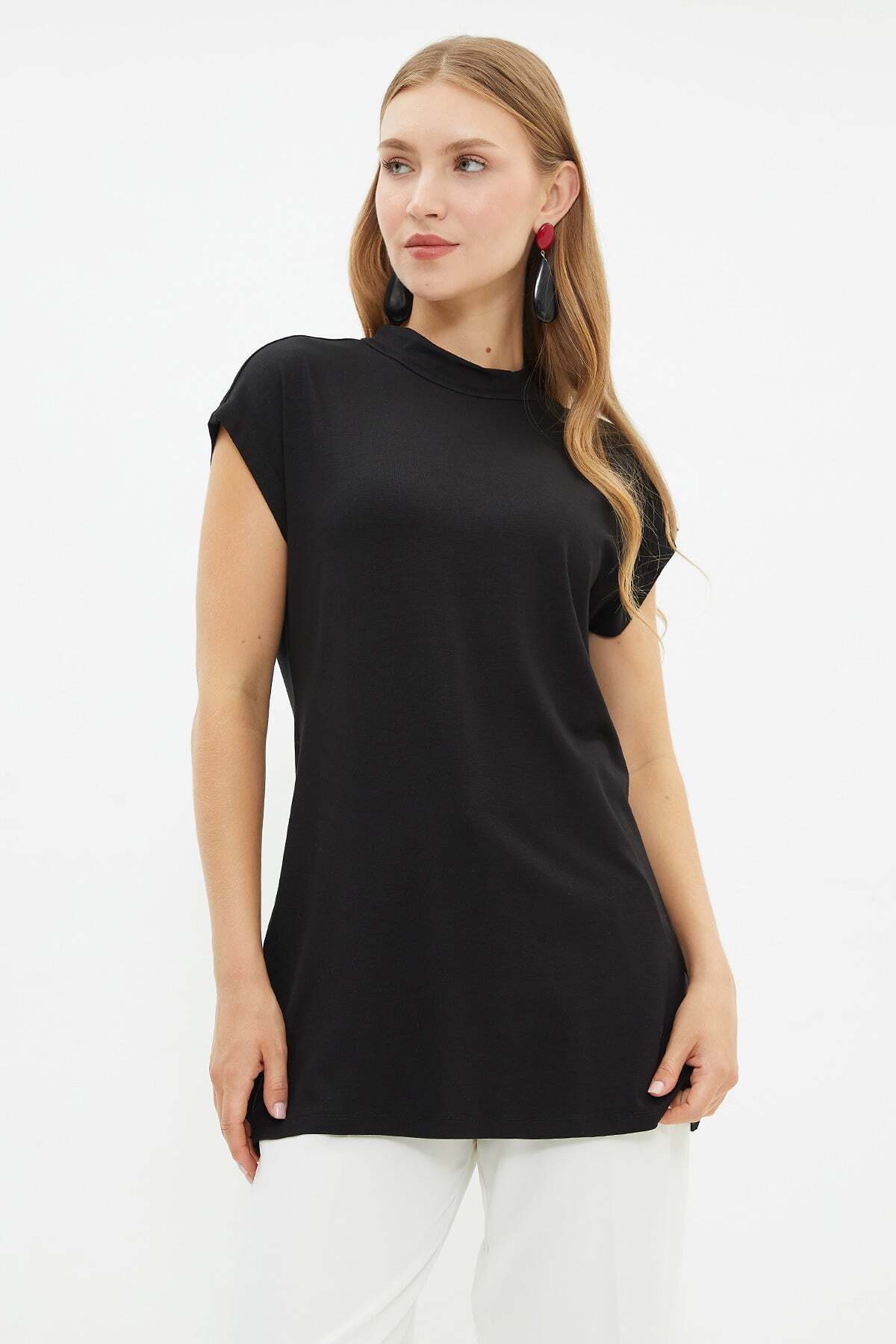 Fullamodest Basic High Neck Sleeveless Tunic - MALLTURK