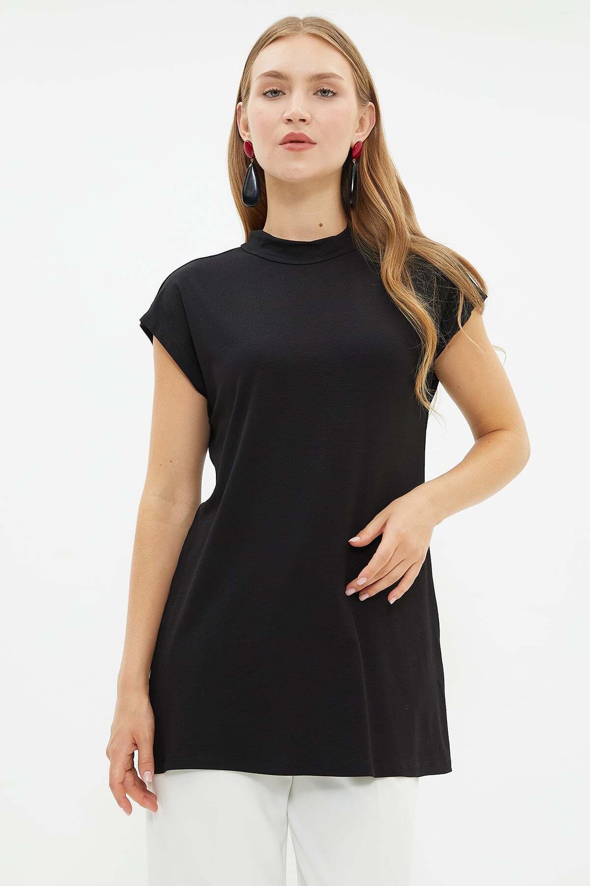 Fullamodest Basic High Neck Sleeveless Tunic - MALLTURK