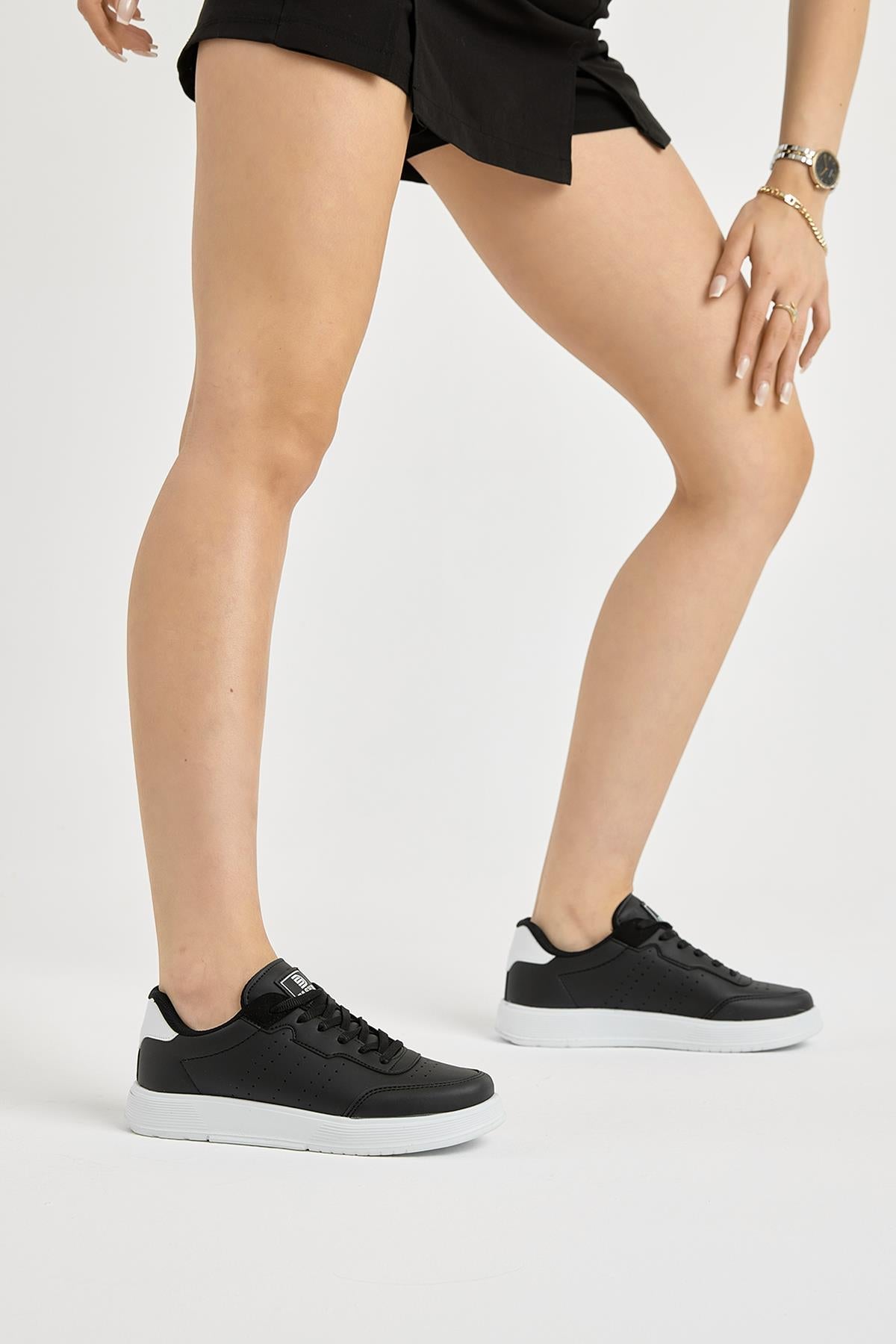 Hafif Faylon Taban Bağcıklı Unisex Siyah Beyaz Günlük Spor Ayakkabı TBPRF015 - MALLTURK