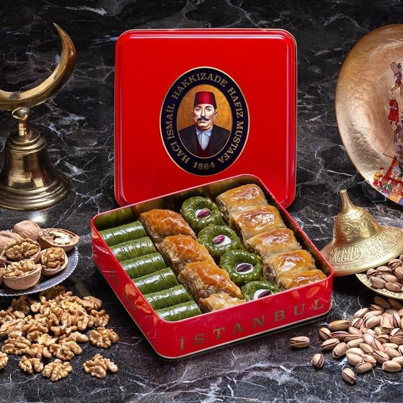 Hafiz Mustafa Pistachio & Walnut Baklava Varieties – 1000g (2.20lbs)