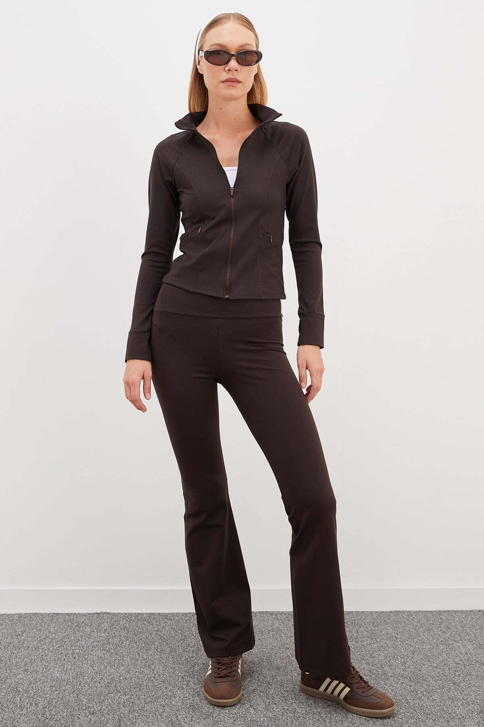 High Waist Stretchy Fabric Flare Leggings - MALLTURK