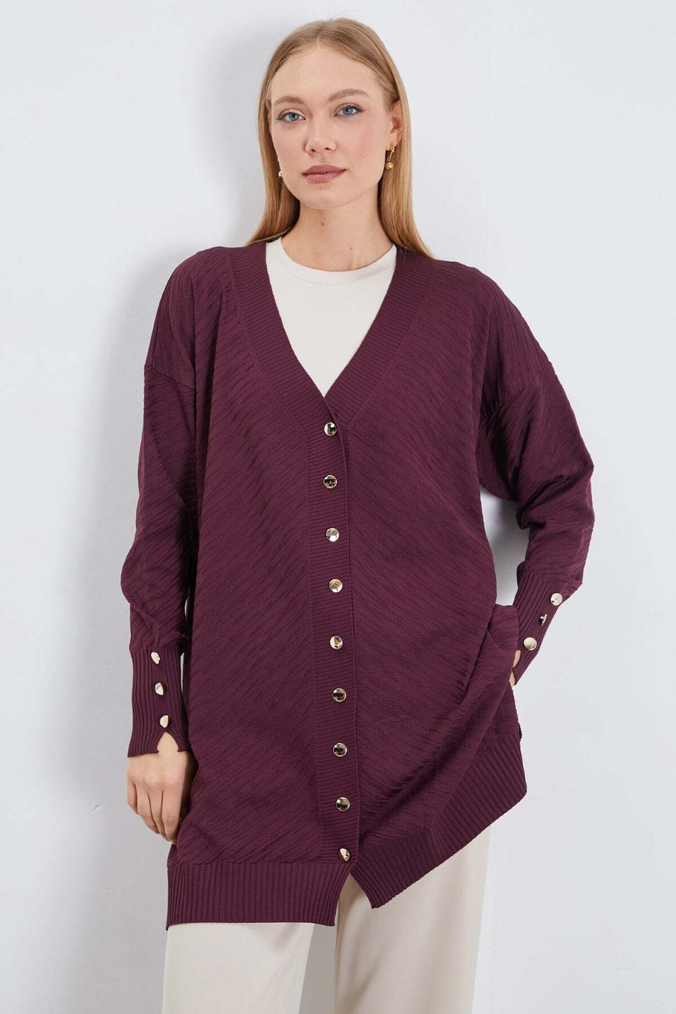 Jacquard V-Neck Buttoned Cardigan - MALLTURK