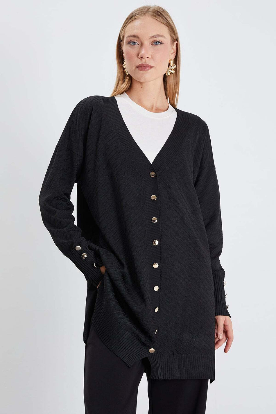 Jacquard V-Neck Buttoned Cardigan - MALLTURK