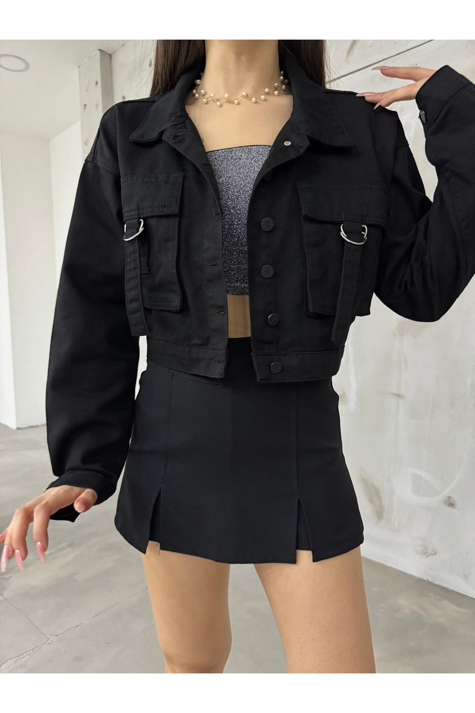 Kadın Cep Detaylı Oversize Crop Denim Ceket SİYAH - MALLTURK