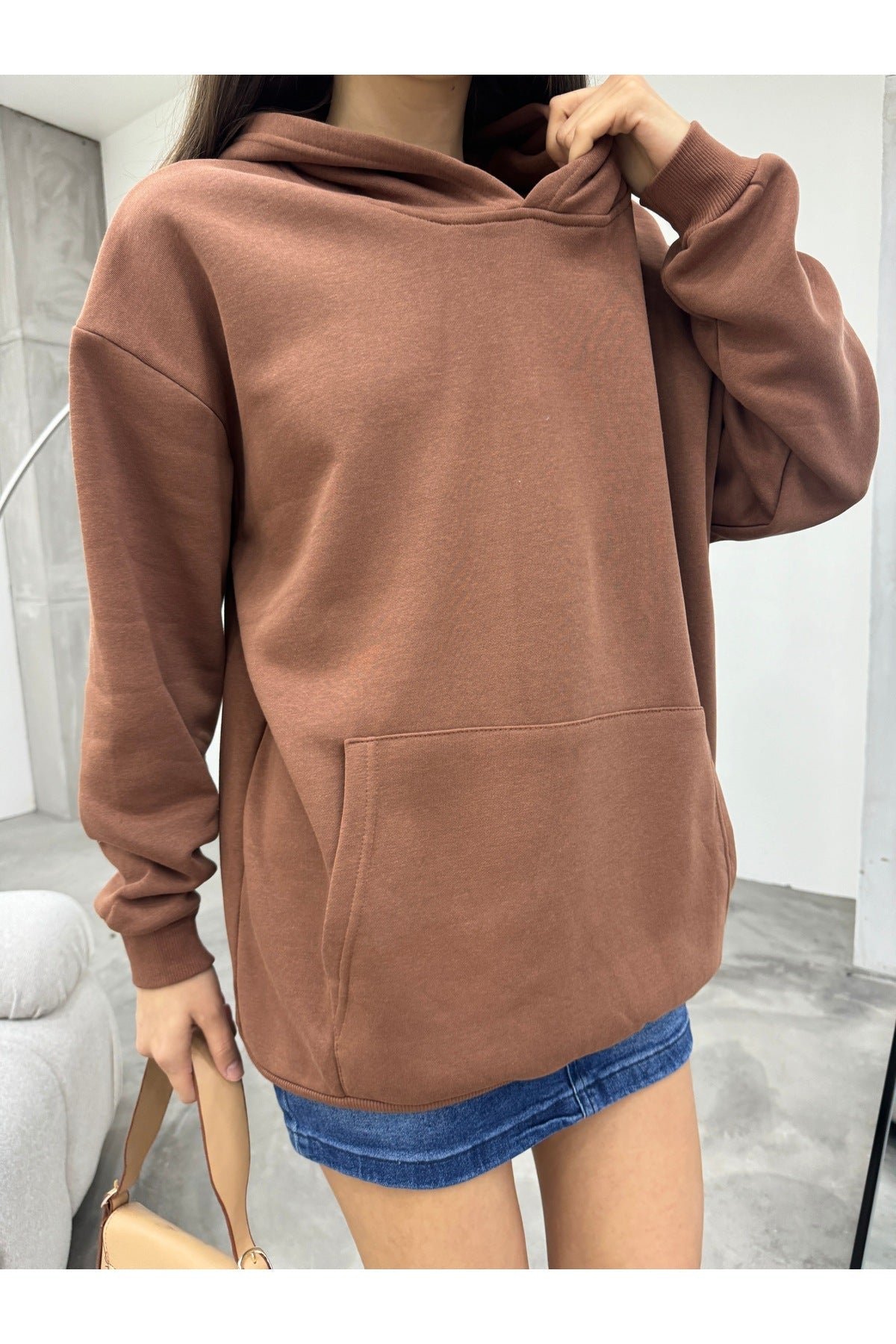 Kadın KAHVERENGİ Oversize Şardonlu Üç İplik Kapüşonlu Sweatshirt - MALLTURK