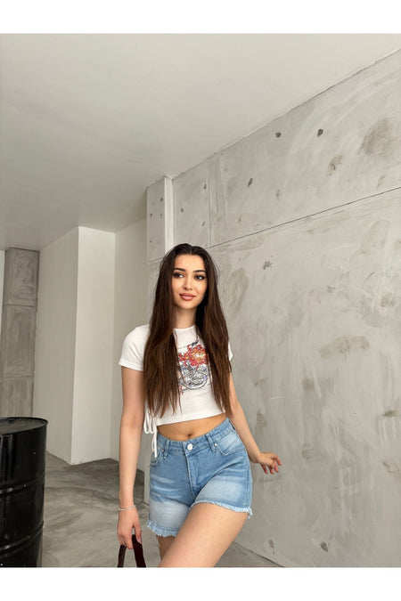 Kadın Kar Yıkama Soluk Efektli Beş Cep Yüksek Bel Paçası Püsküllü Denim Şort mavi - MALLTURK