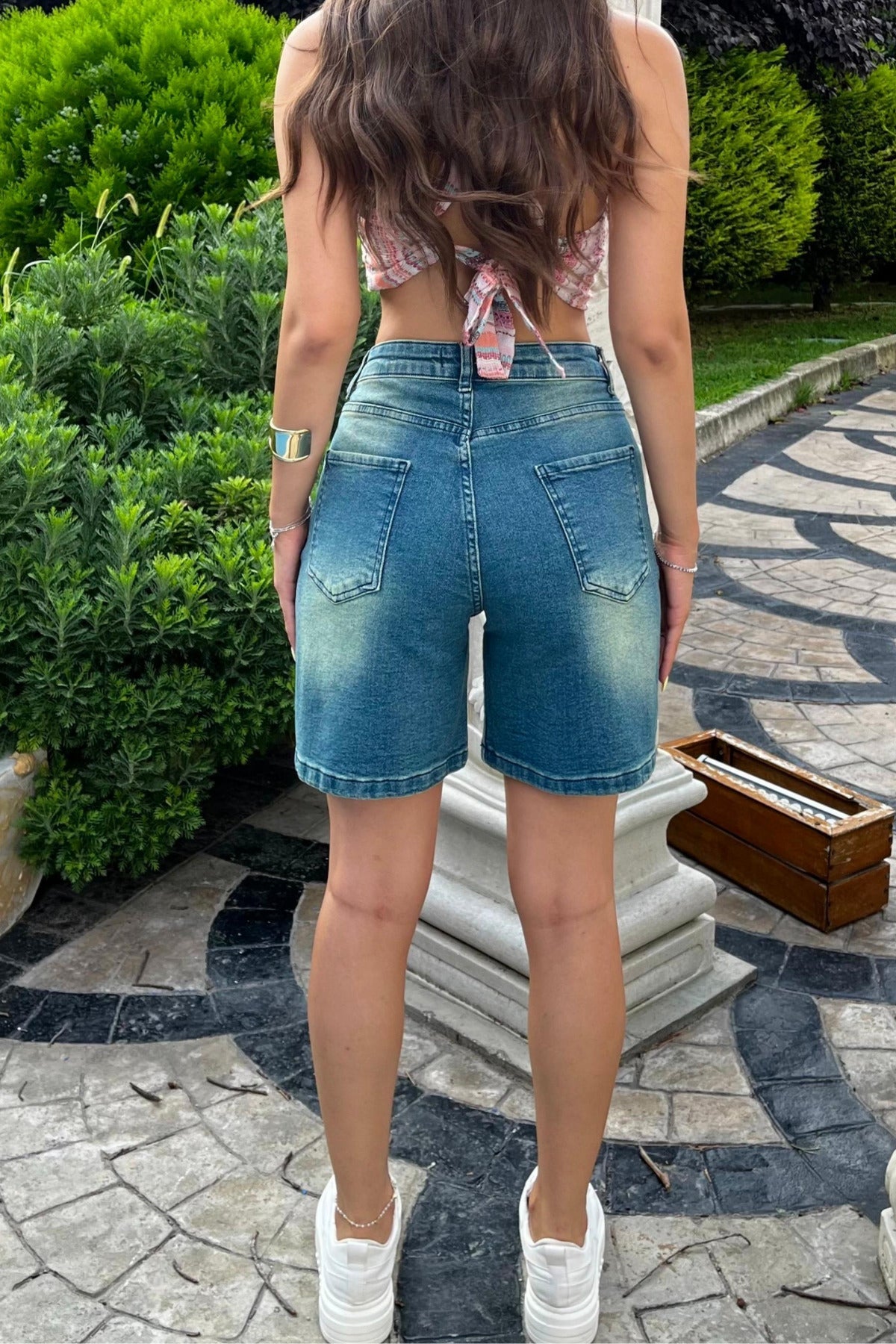 Kadın Kar Yıkama Soluk Efektli Yüksek Bel Denim Şort Yeşil Tintli - MALLTURK