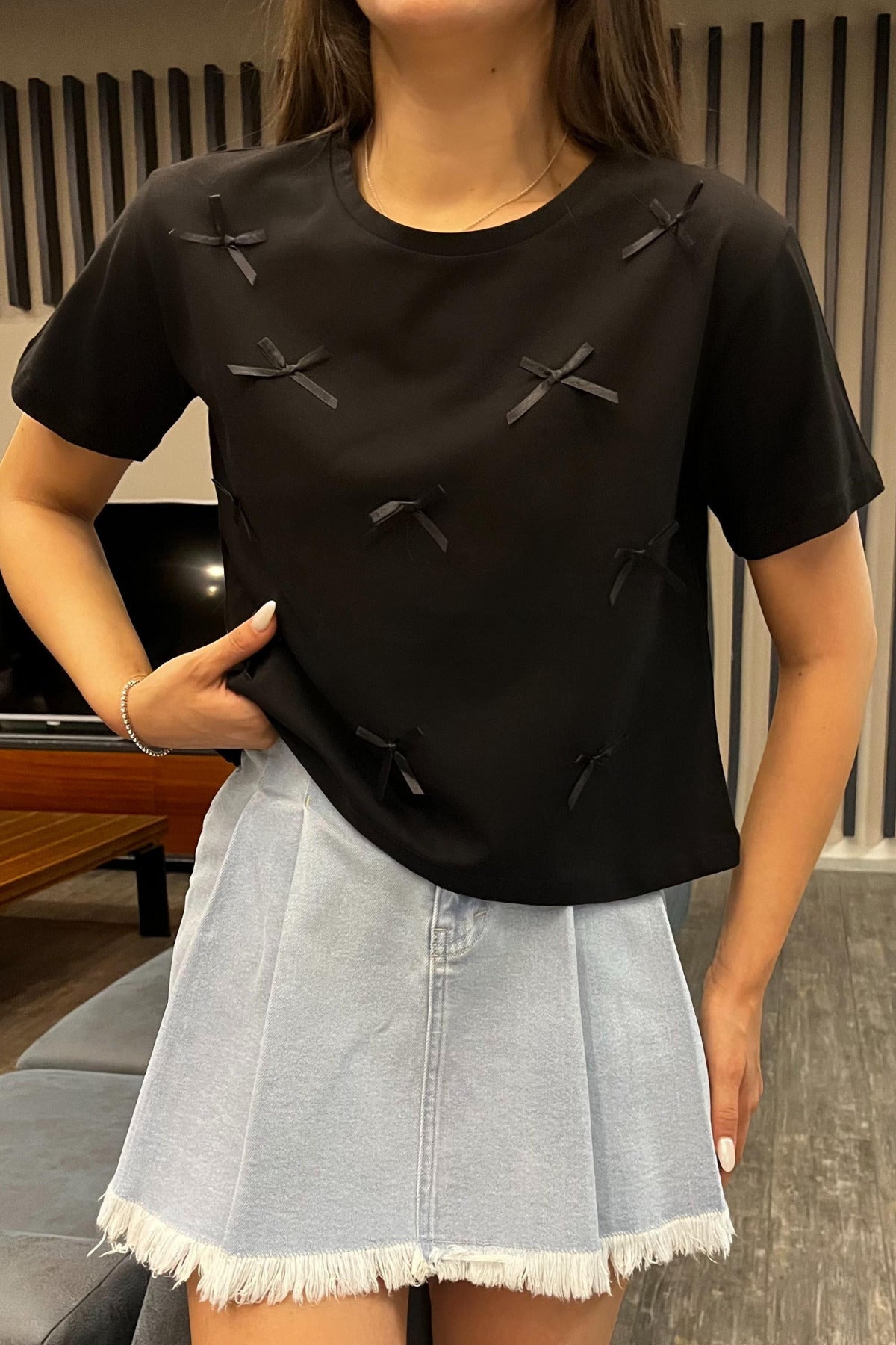 Kadın Kurdele Detaylı Bisiklet Yaka T-shirt Siyah - MALLTURK