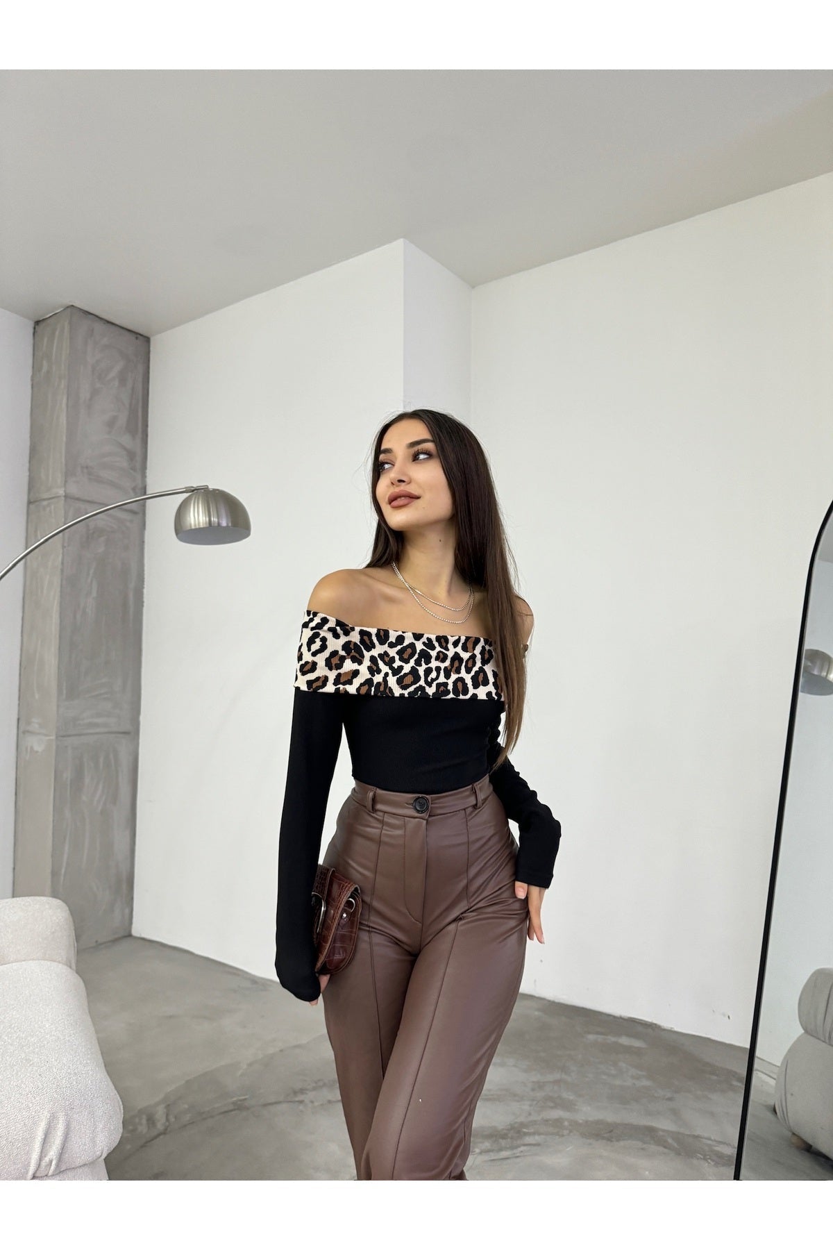Kadın Leopar Baskı Madonna Yaka Bluz SİYAH - MALLTURK