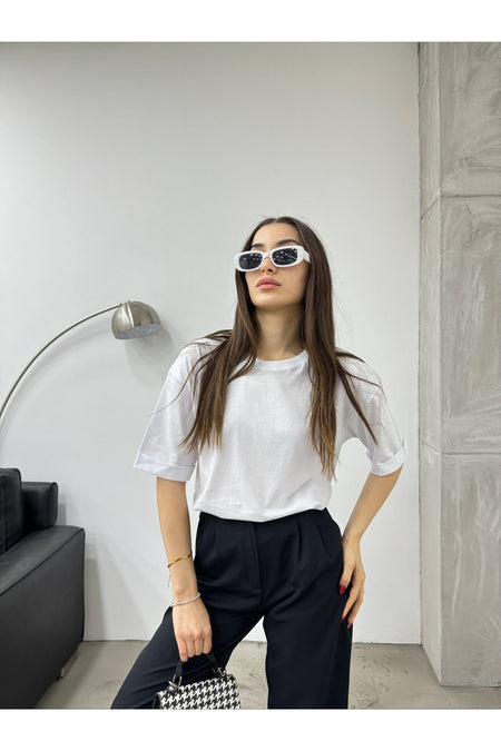 Kadın Oversize Lazer Kesim Yan Yırtmaçlı T-shirt beyaz - MALLTURK