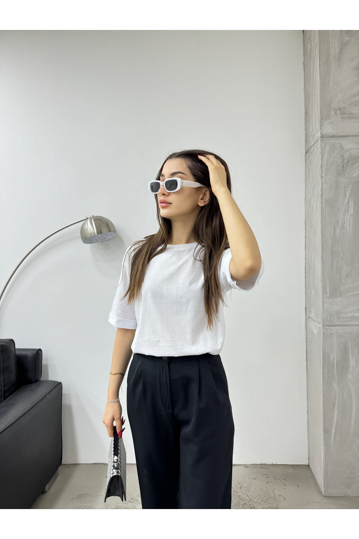 Kadın Oversize Lazer Kesim Yan Yırtmaçlı T-shirt beyaz - MALLTURK