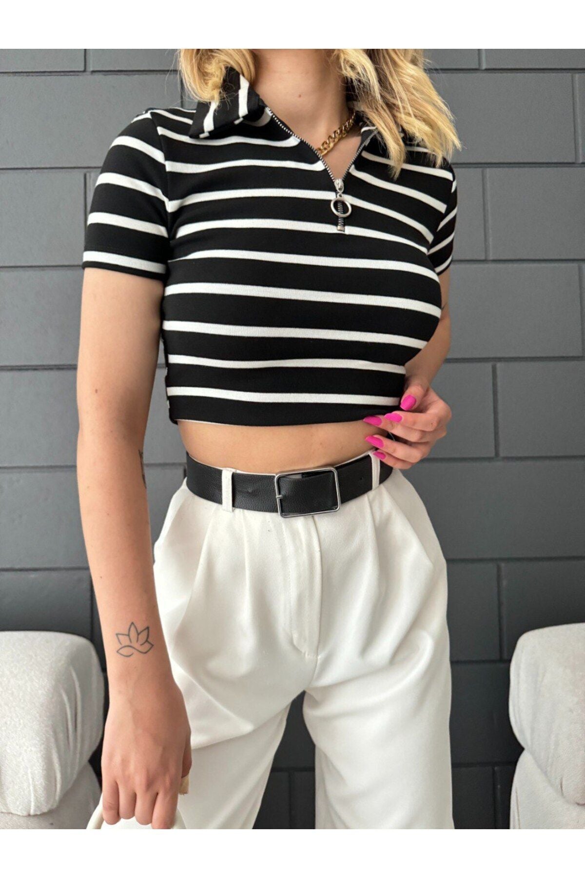 Kadın Polo Yaka Fermuarlı Fitted/vücuda Oturan Çizgili Crop Bluz siyah - MALLTURK