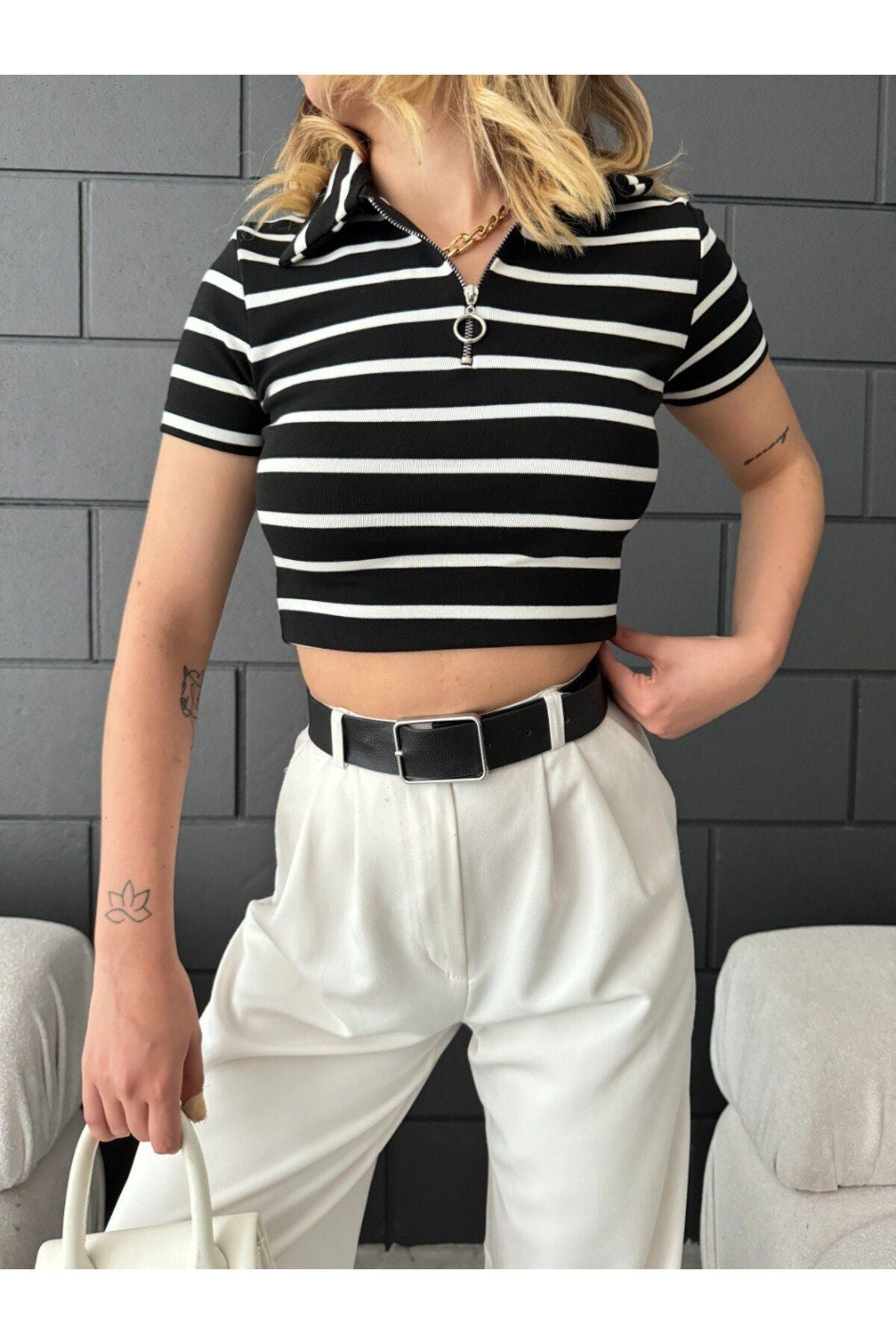 Kadın Polo Yaka Fermuarlı Fitted/vücuda Oturan Çizgili Crop Bluz siyah - MALLTURK