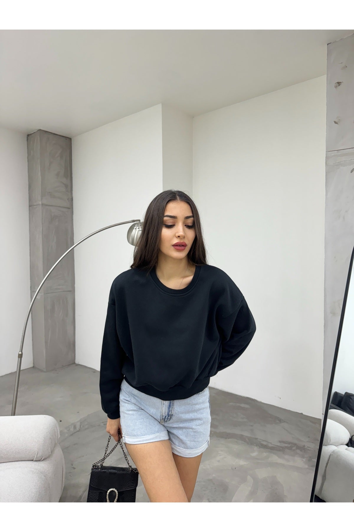 Kadın Siyah Oversize Crop Sweatshirt - MALLTURK