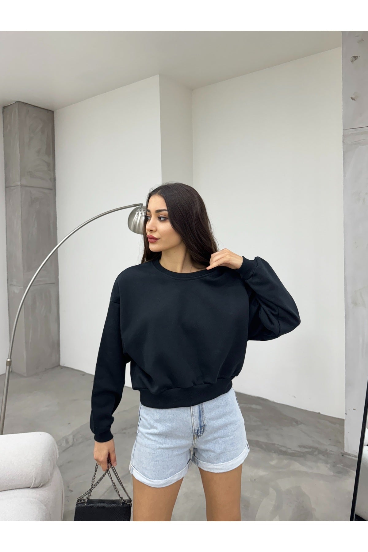 Kadın Siyah Oversize Crop Sweatshirt - MALLTURK