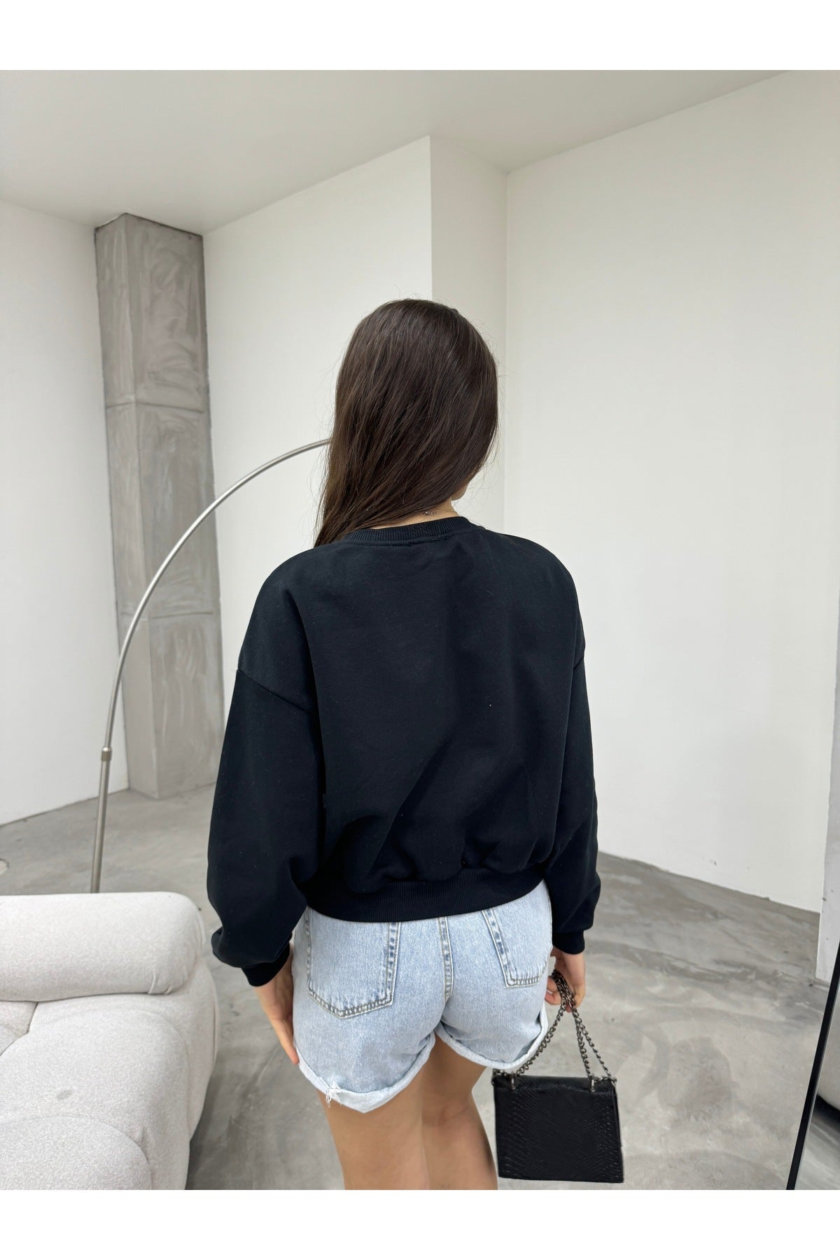 Kadın Siyah Oversize Crop Sweatshirt - MALLTURK