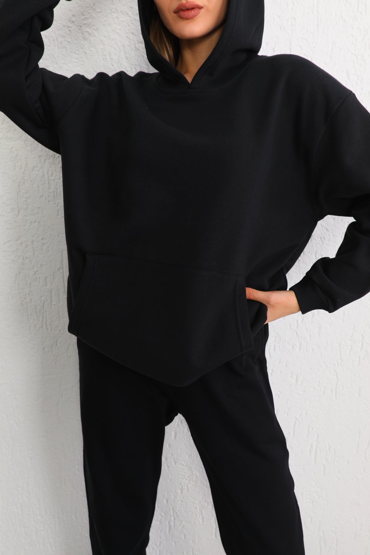 Kadın SİYAH Oversize Şardonlu Üç İplik Kapüşonlu Sweatshirt - MALLTURK