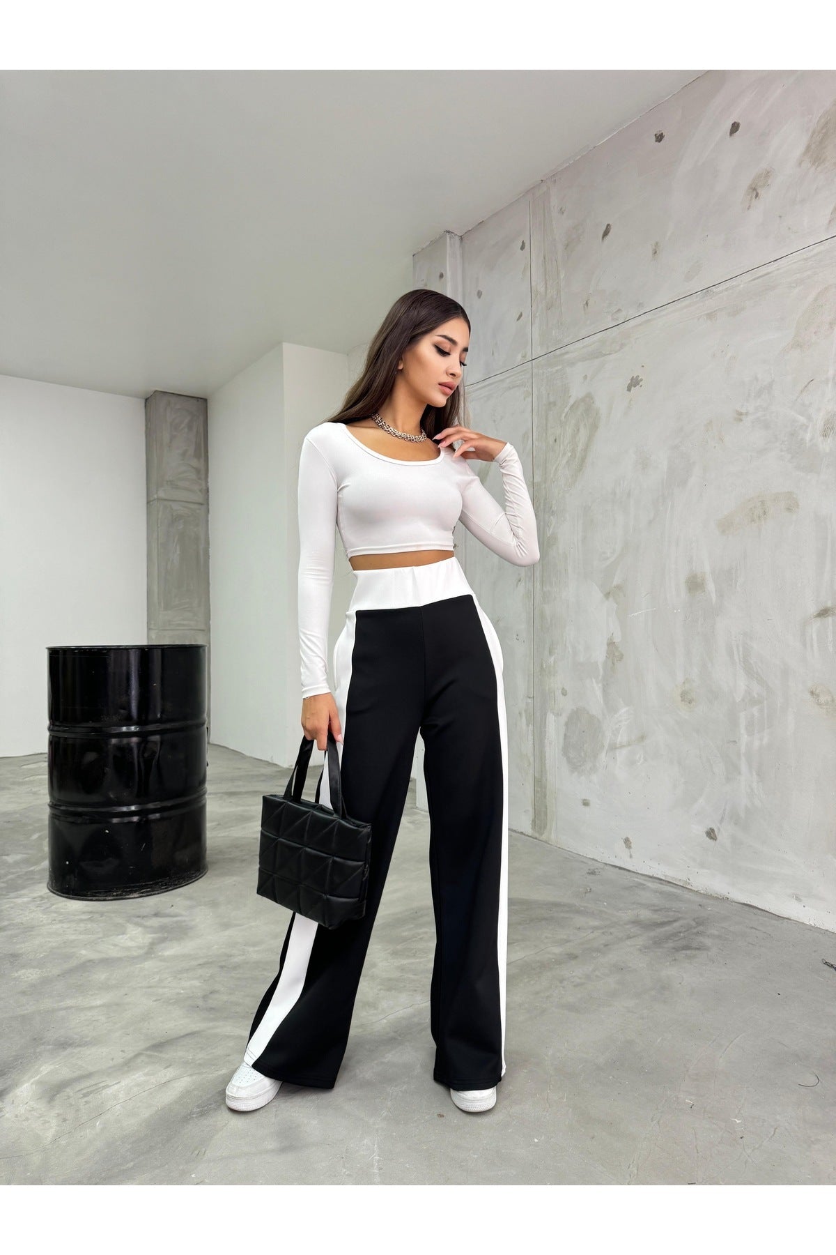 Kadın Siyah Yanı Şeritli Scuba Wide Leg Pantolon - MALLTURK